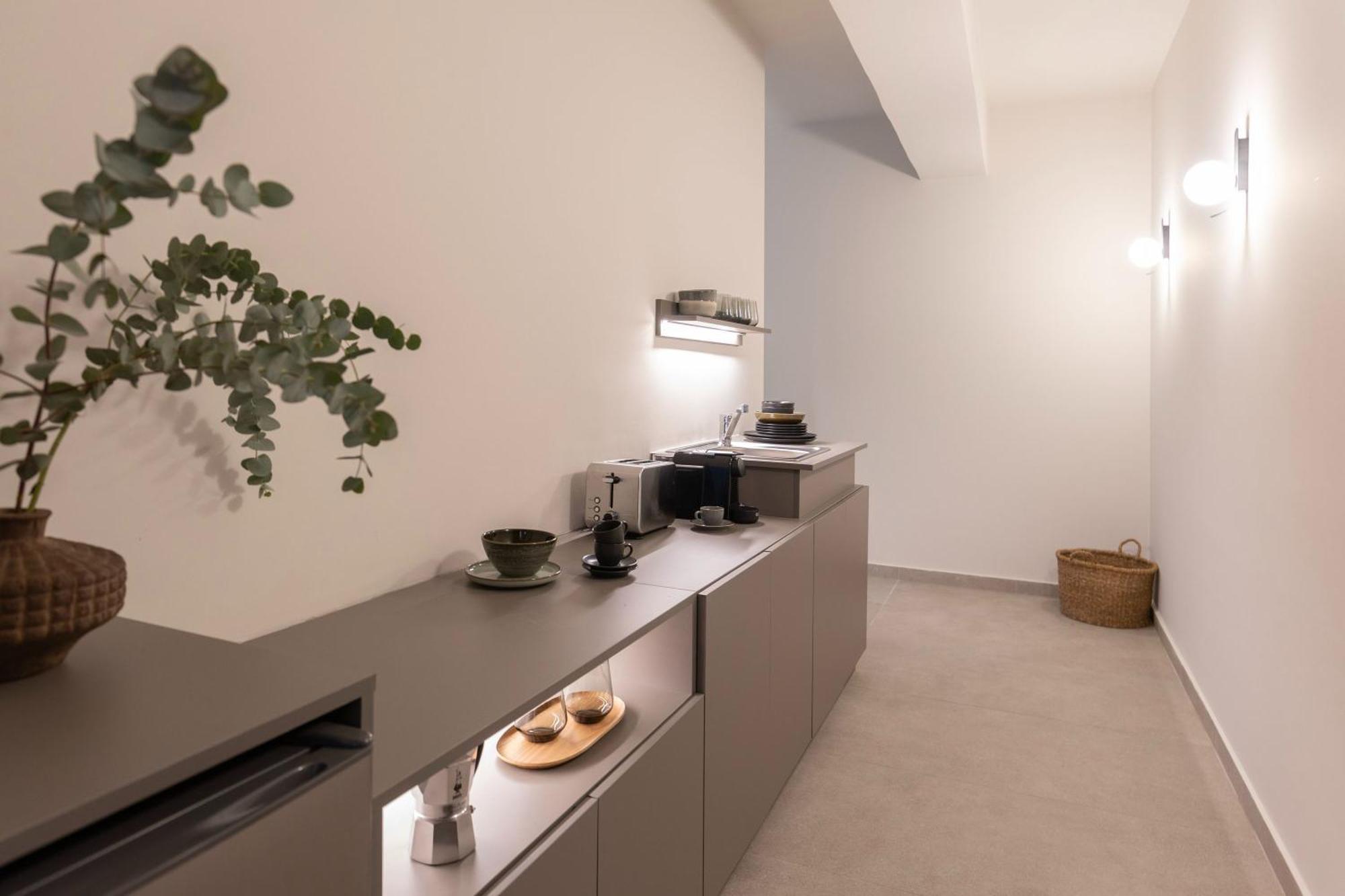 Celestial Athens Suites At Praxitelous Exteriör bild